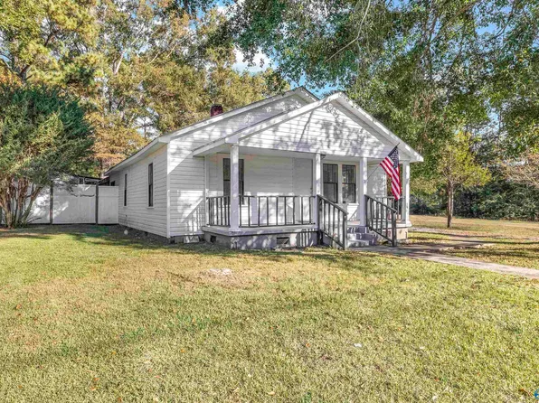 918 McDaniel St SE, Hartselle, AL 35640