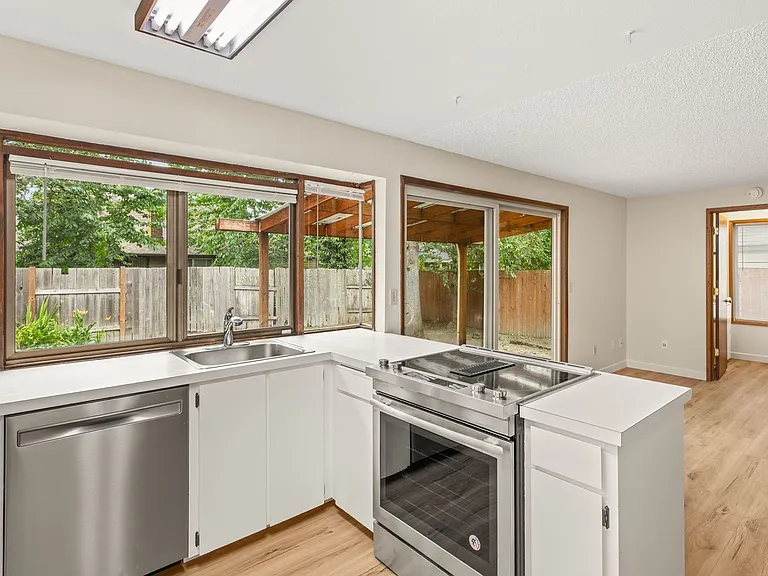 20329 SW Rock Ct — Photo 12