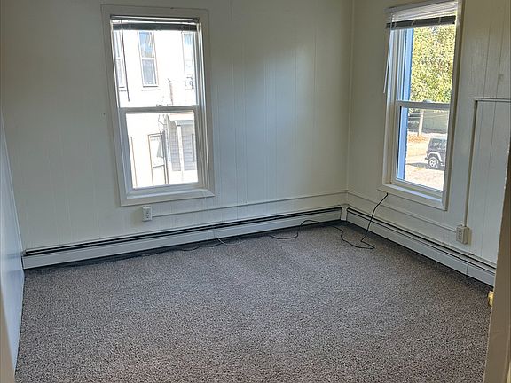 5th image of 306 9th Ave S #2
