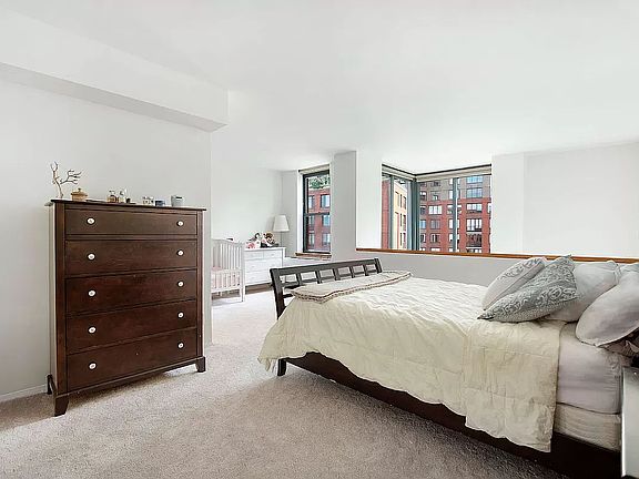 5th image of 21 S End Ave #624/724