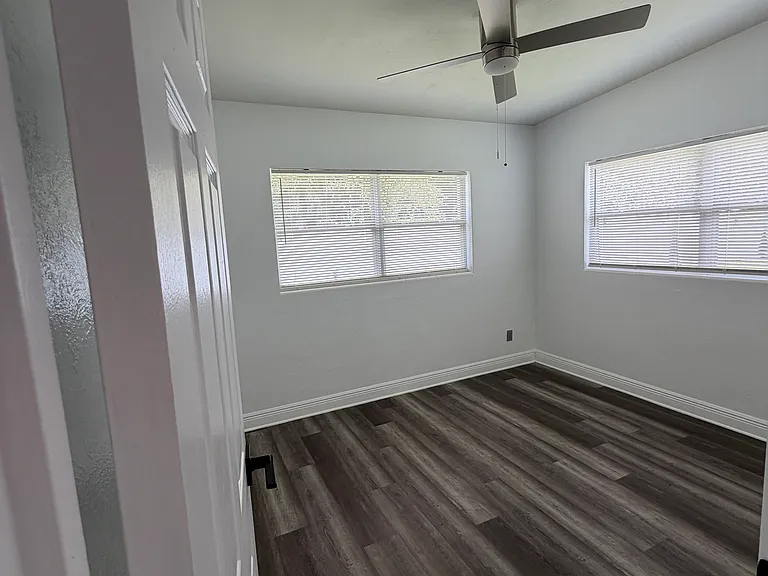 4870 Seminole Ave — Photo 24