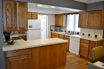 2nd image of 77 W Park Dr