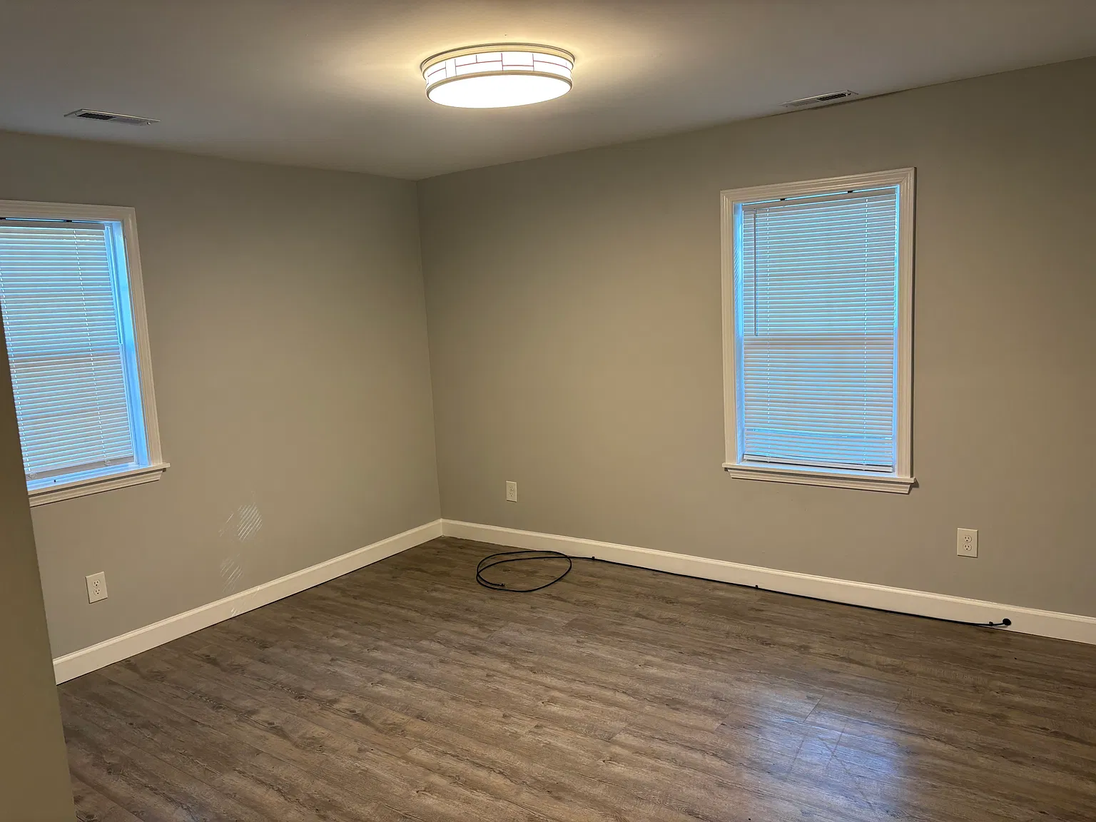 1 bed, 800 sqft, $850 — Photo 2