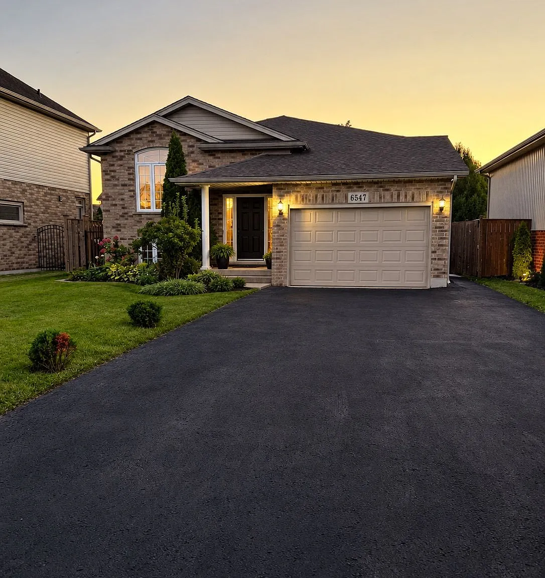 3 bed, $2,399 — Photo 1