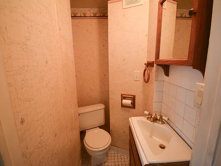 1418 3 1/2 St SE — Photo 4