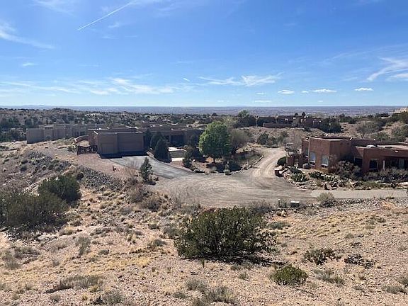 3rd image of 29 Desert Mountain Rd