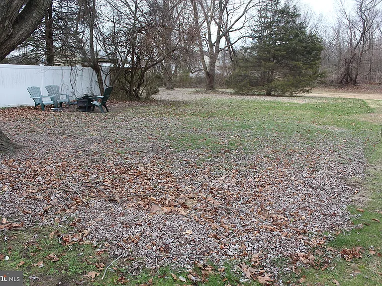 107 Laurel Ave — Photo 17