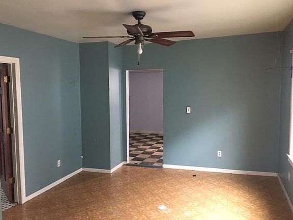 4th image of 2654 N Fratney St