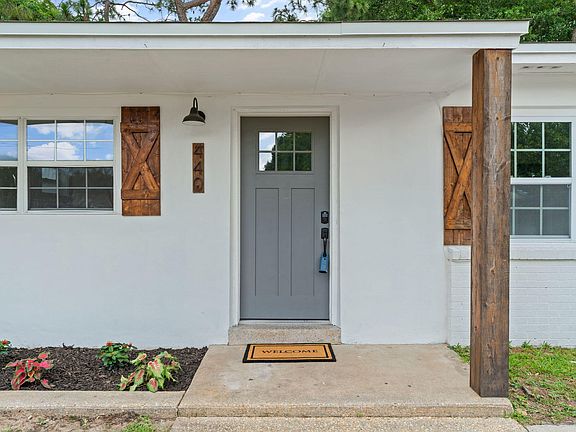 4th image of 440 Bryn Mawr Blvd