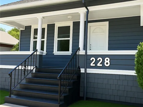 228 W Willow St, Stockton, CA 95203