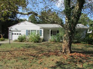 20 Cherry Tree Ln, Middletown, NJ 07748