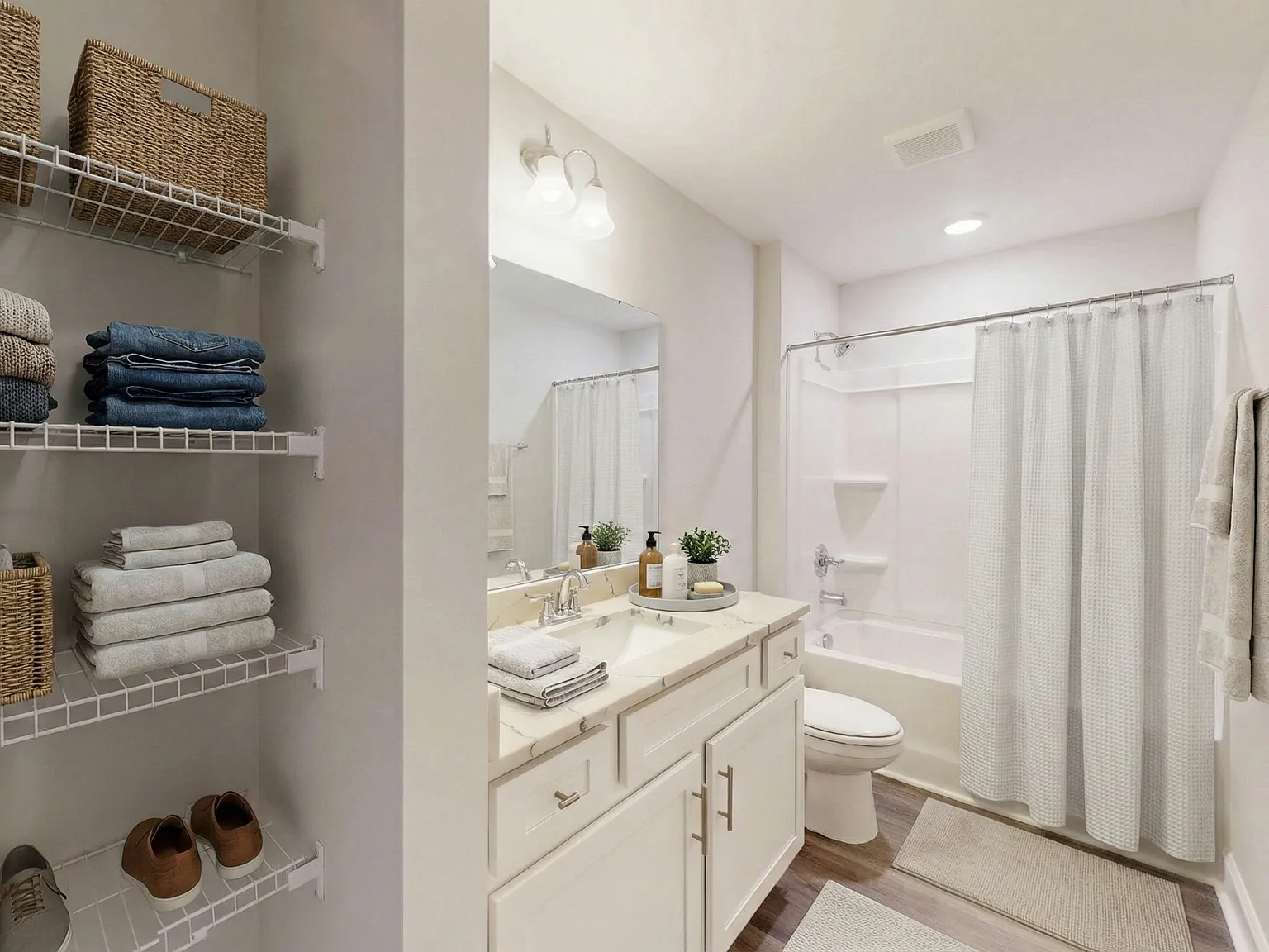 3 bed, 2.5 bath, 1335 sqft, $2,050 — Photo 4