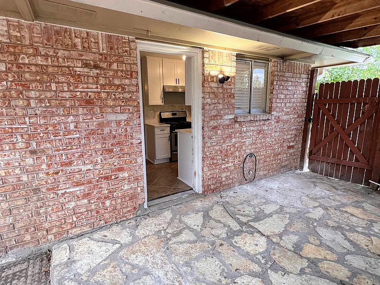 10623 Golden Quail Dr #B — Photo 16