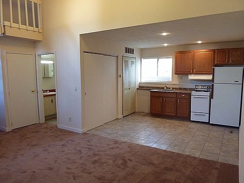 4th image of 223 S B St #1