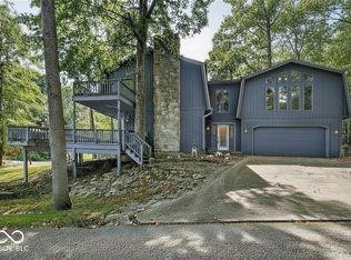 8002 N Lakeview Dr, Unionville, IN 47468
