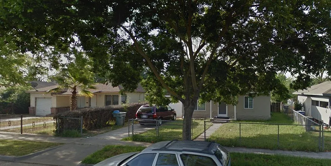 1124 E Byrd Ave photo 1