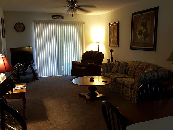 Sliding doors to screen porc