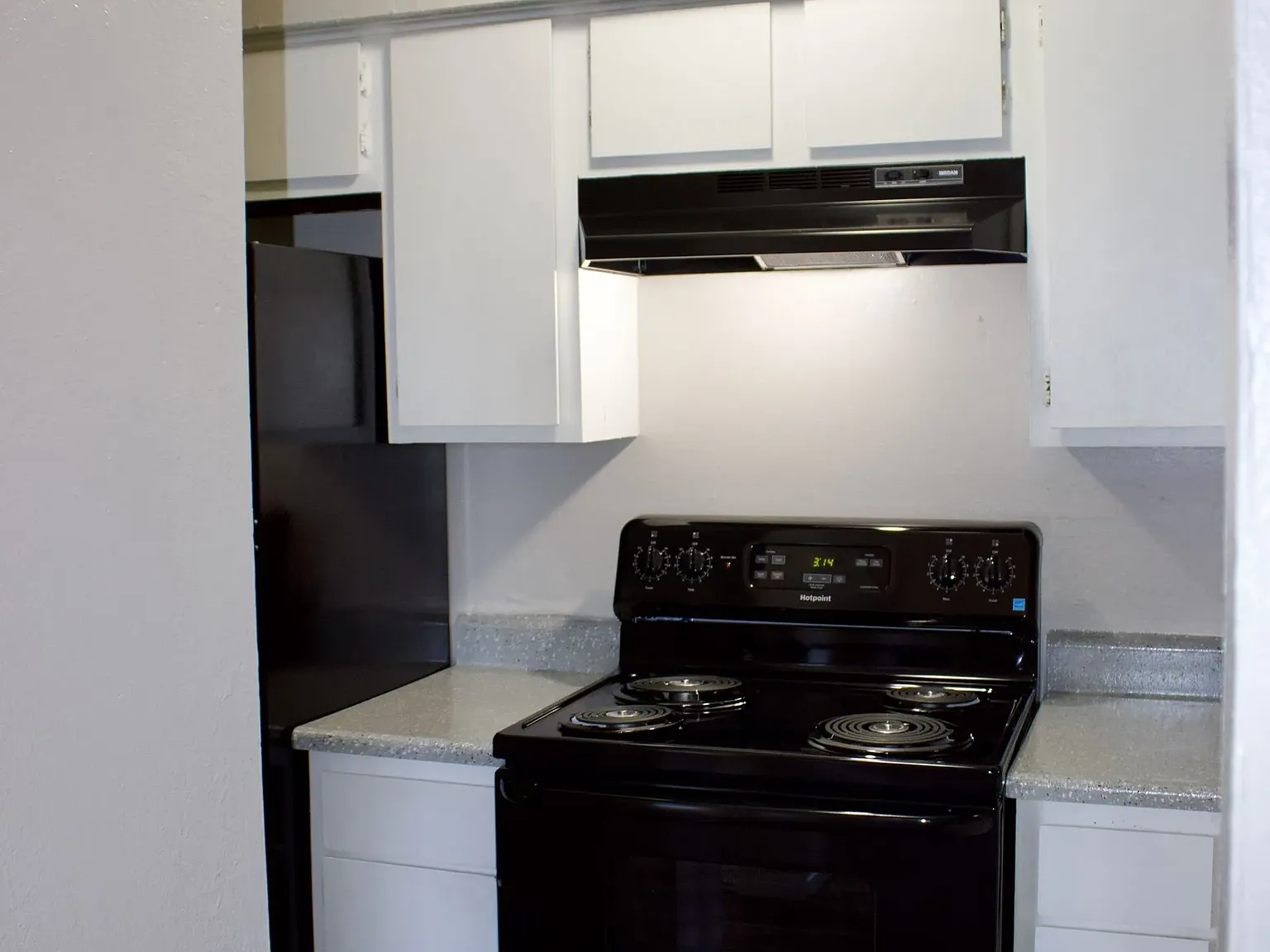 Woodview — Photo 1
