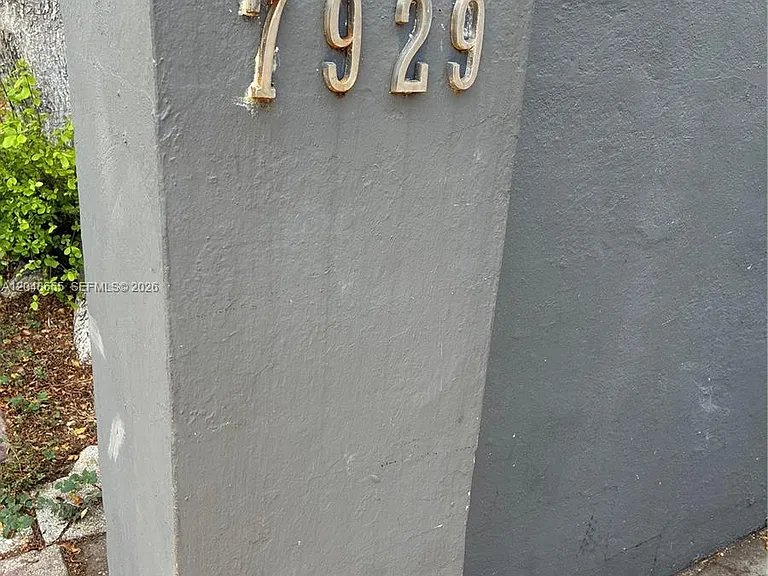 7929 Abbott Ave — Photo 1