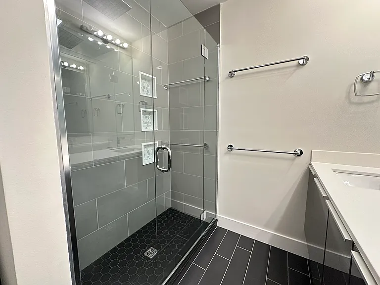 658 Massachusetts Ave #3 — Photo 28
