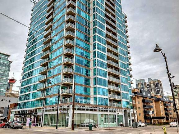 3rd image of 204-188 15th Ave SW #204