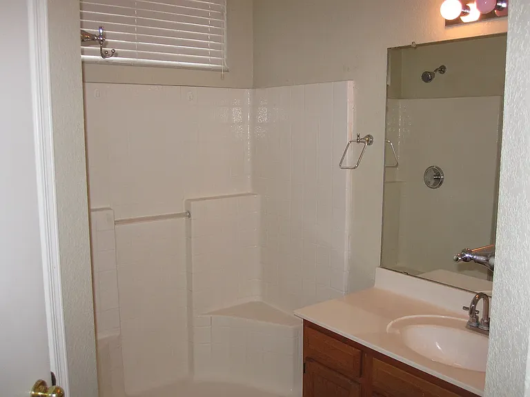 625 N Hamilton St #38 — Photo 3