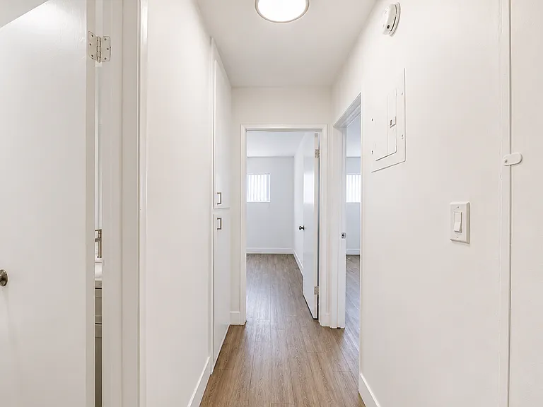 2233 S Ridgeley Dr #303 — Photo 9