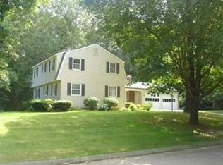 3 Conifer Dr, Wilbraham, MA 01095