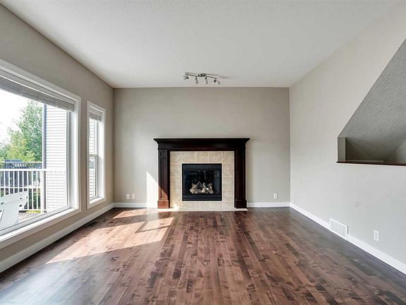 5th image of 92 NW Everglen Close SW