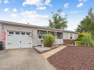 24 Hampshire Rd, Toms River, NJ 08757