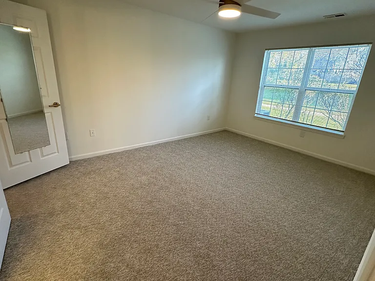 Lenox Dr — Photo 12