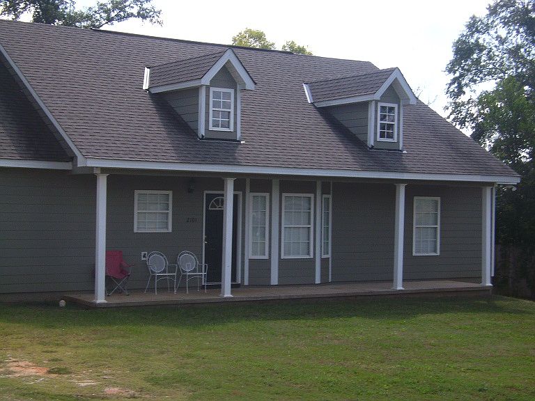 1st image of 2101 Forest Lake Dr