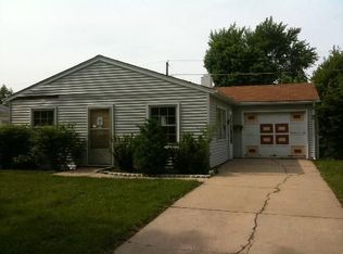 21 Pomeroy Rd, Montgomery, IL 60538