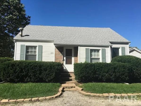 1311 Martha St, Pekin, IL 61554