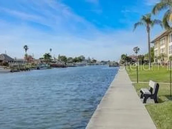 4518 Garnet Dr Unit 101, New Port Richey, FL 34652