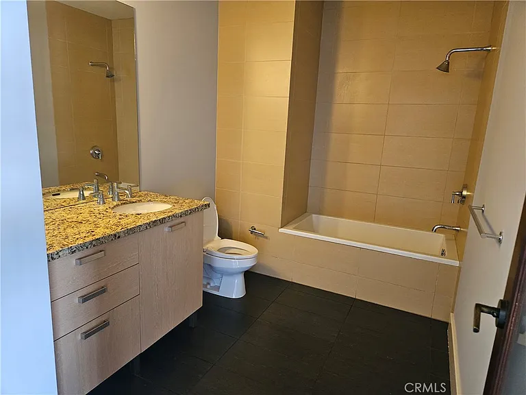 460 S Spring St #1303 — Photo 25