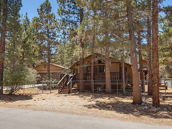 2nd image of 608 Pine Ln