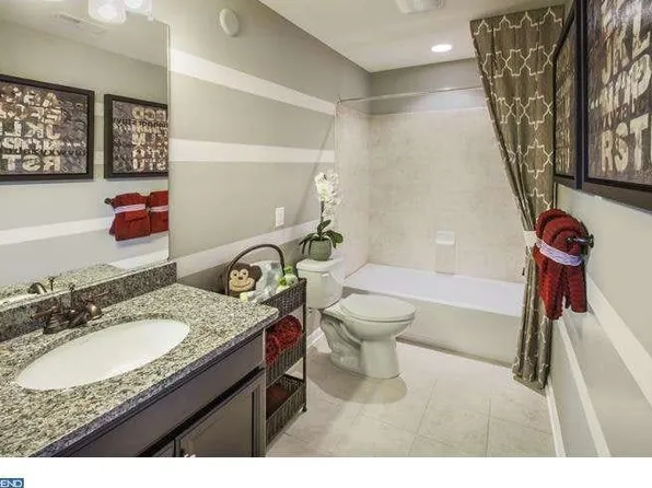 606 Prizer Ct, Downingtown, PA 19335