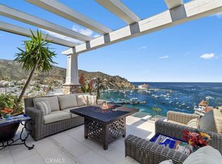 133 Upper Terrace Rd, Avalon, CA 90704