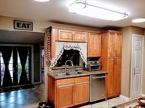 Kitchen-pantry 3