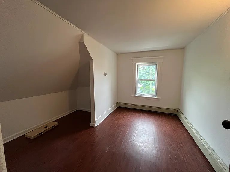 23-03 Rosalie St — Photo 3
