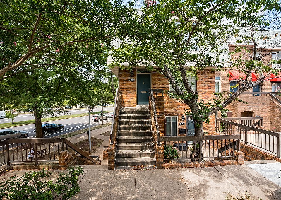 1st image of 1645 S Hayes St #2