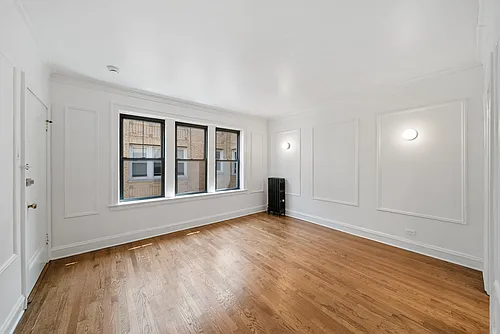 4658 N Milwaukee Ave #1W Photo 1