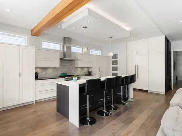 40257 Aristotle Dr, Squamish, BC V8B 0S6