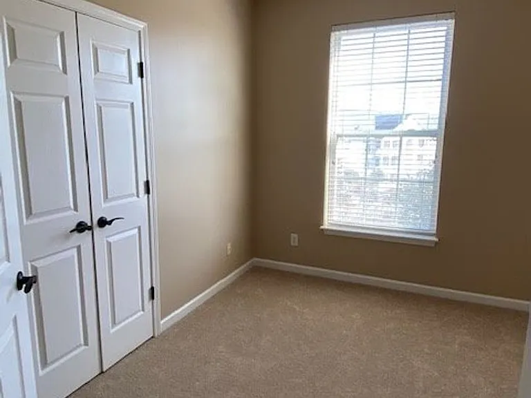 3015 Winston Dr #114 — Photo 16