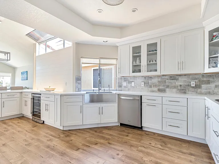 24901 Seagate Dr — Photo 2