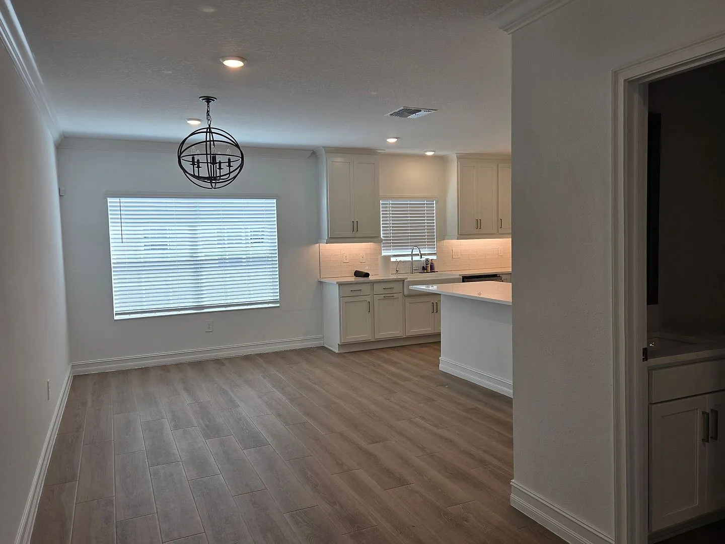 Spacious 4-Bedroom, 3.5-Bath Townhome In Tampa Built In 2025! — Photo 4