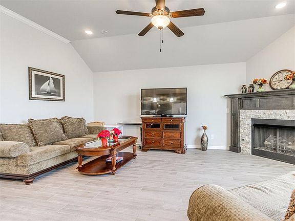 5th image of 3409 NW 161st St