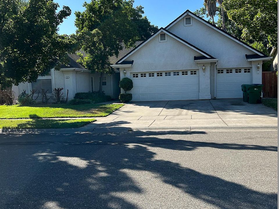 Front of house from the street