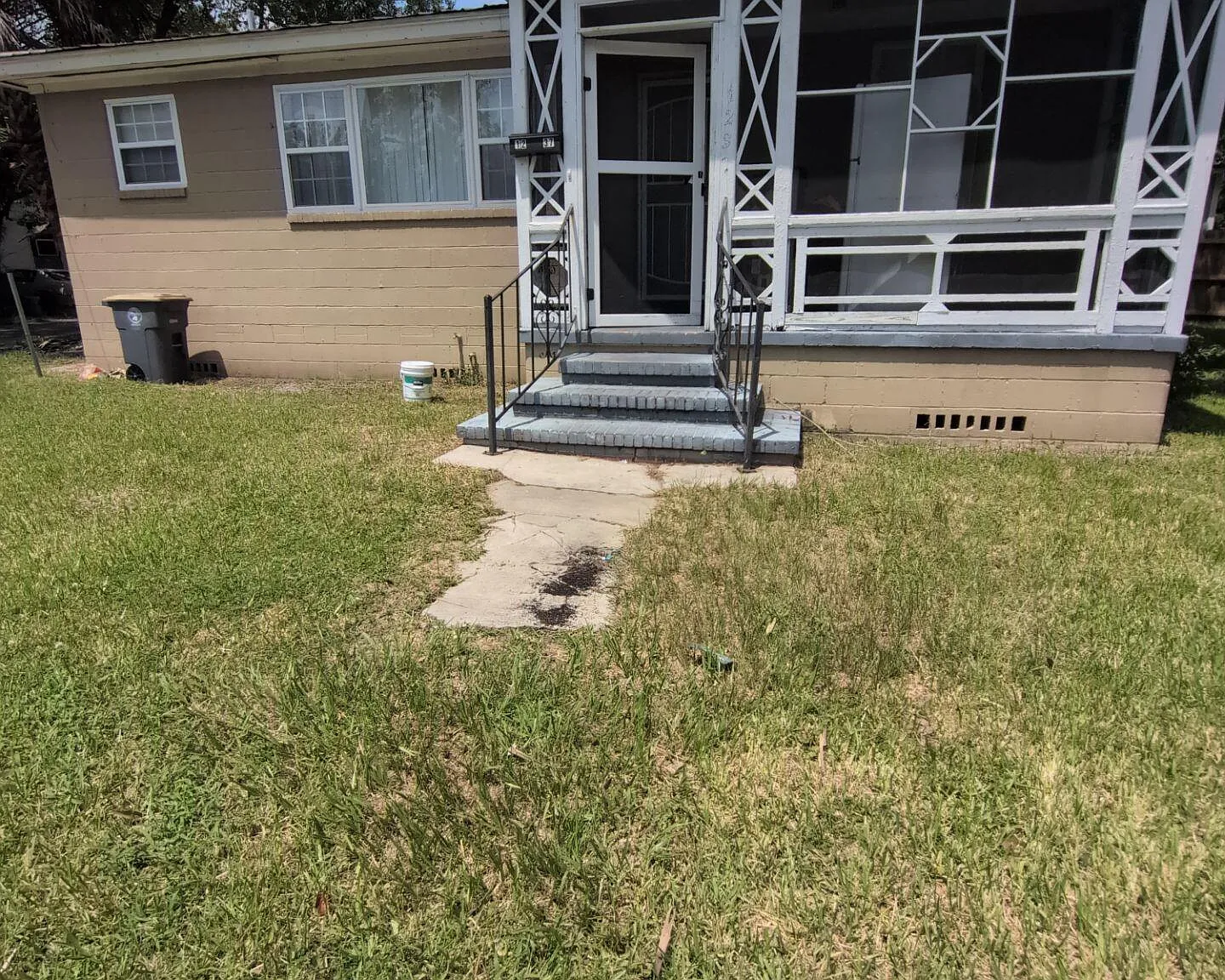 2 bed, 1.0 bath, 962 sqft, $1,150 — Photo 1